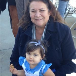 Meet your Posher, Elaine